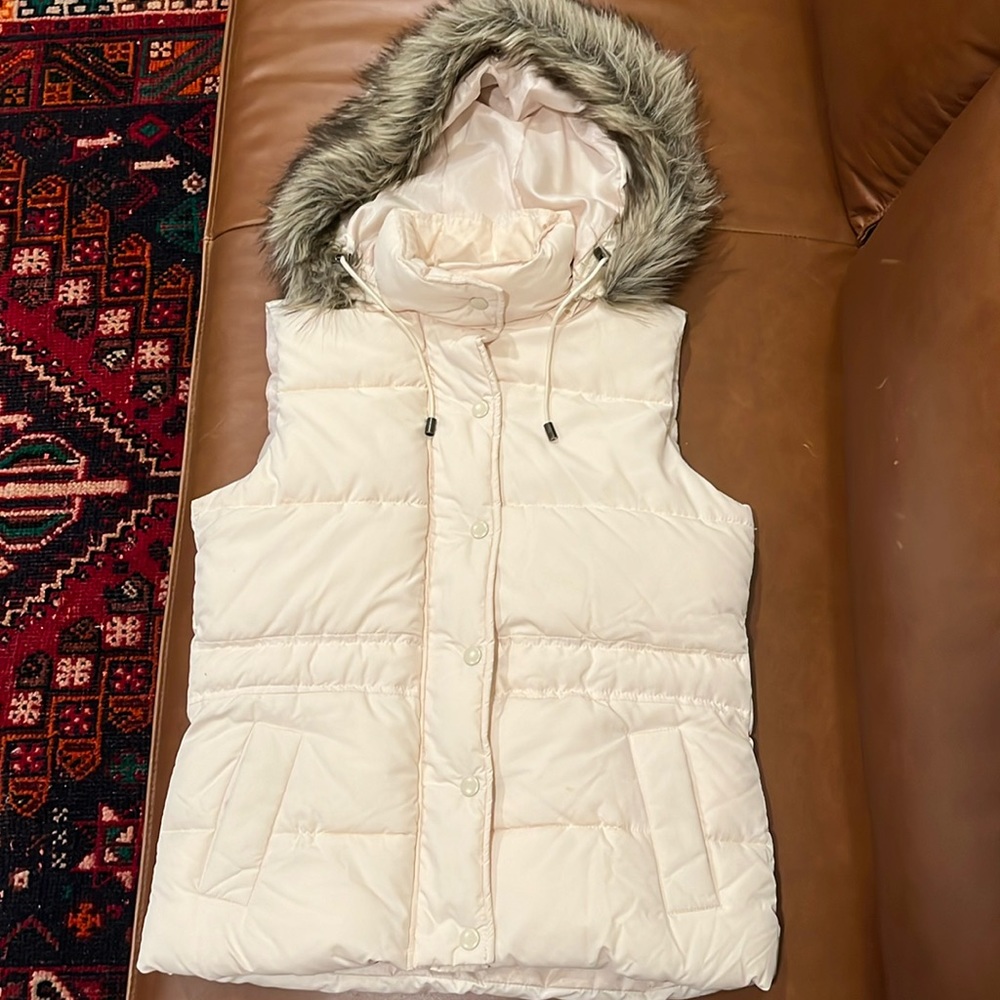 Banana Republic faux-fur hooded puffer vest